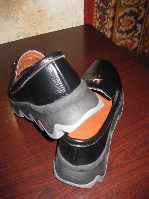 Продам кожаную осеннюю женскую обувь 41 разм.