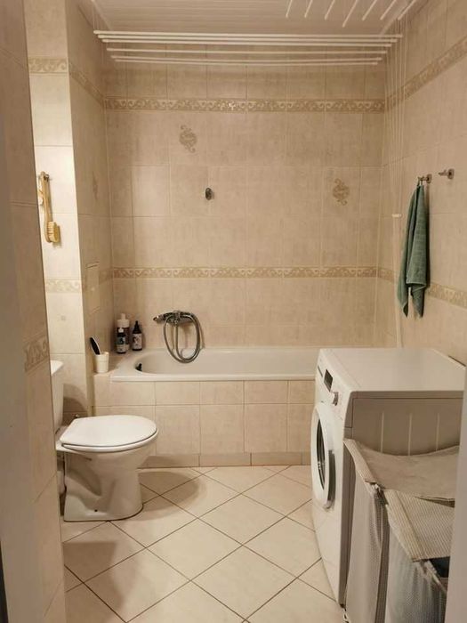 Pokój w dwupokojowym mieszkaniu obok placu Strzegomskiego