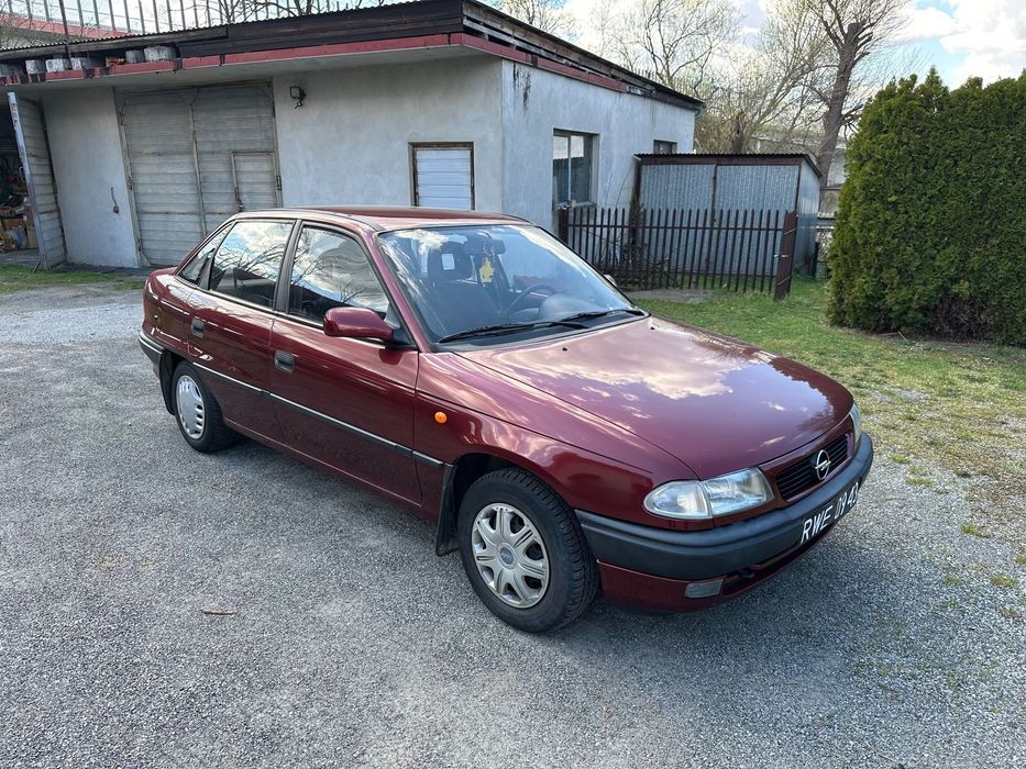 Opel Astra Pierwszy właściciel!! Opel Astra Classic bezwypadkowa, w dobrym stanie