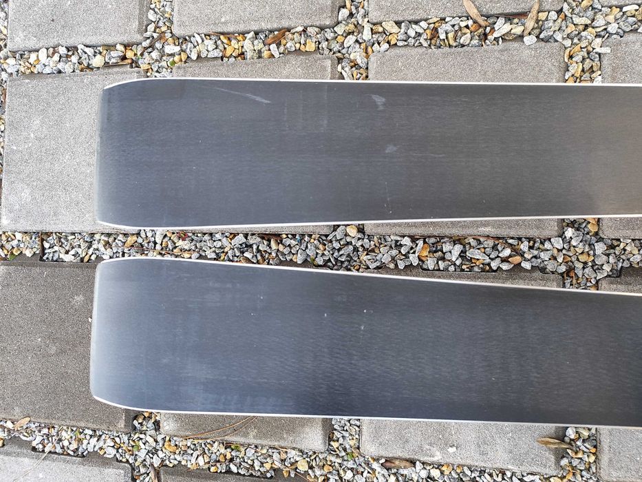 ATOMIC REDSTER S9 165cm r12,7 sezon 2021