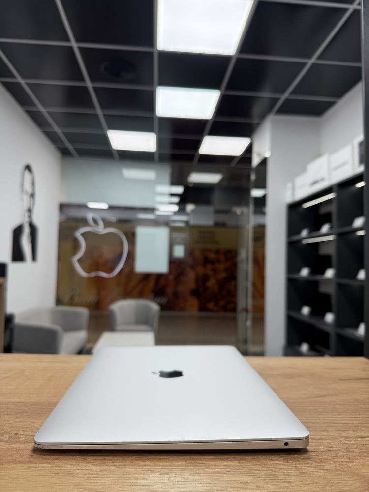 Macbook Air 13 2018(2019) i5|8|256 •Гарантія Ідеальний стан Макбук