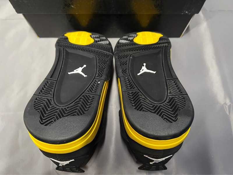 Buty damskie Trampk Jordan 4 Retro Thunder R.41