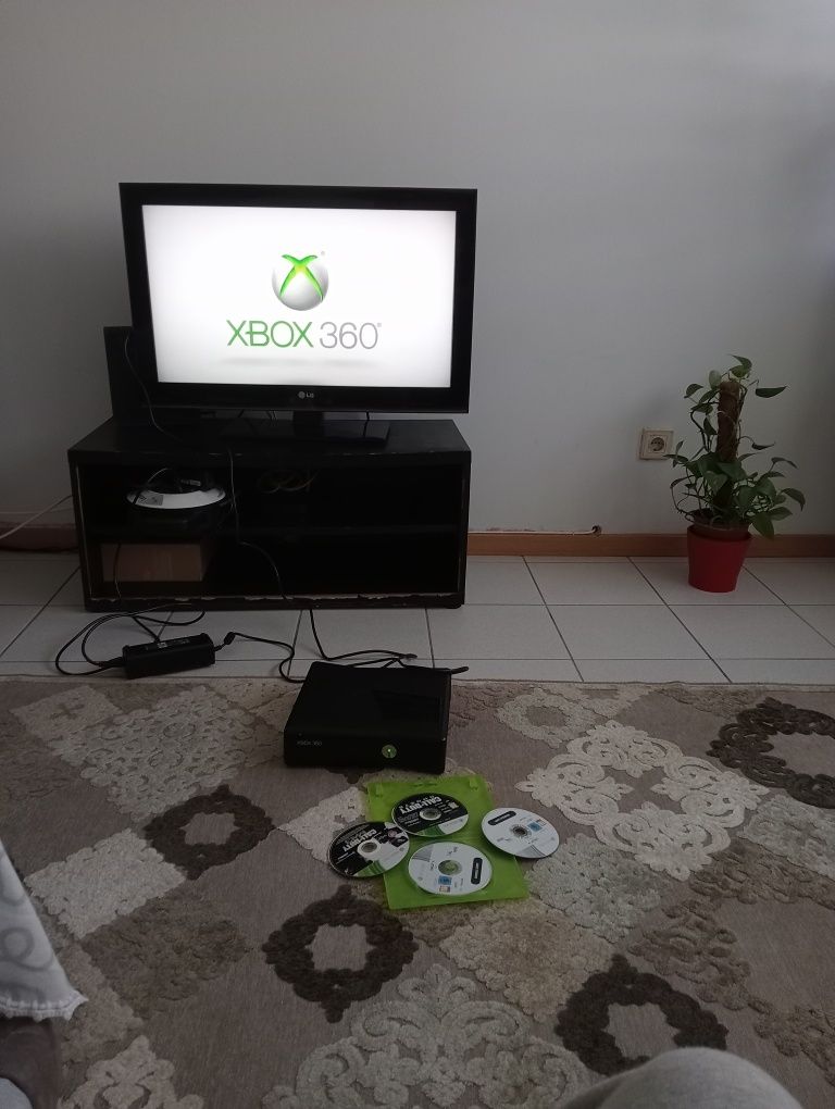 Vendo Xbox 360 a trabalhar