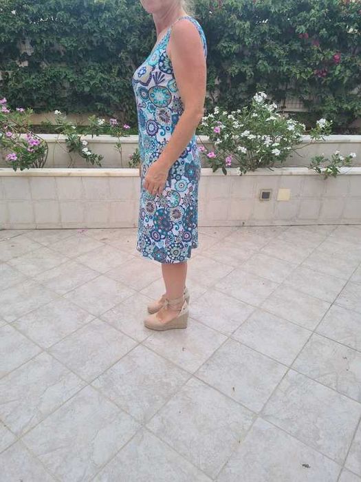 Vestido azul feito à mão