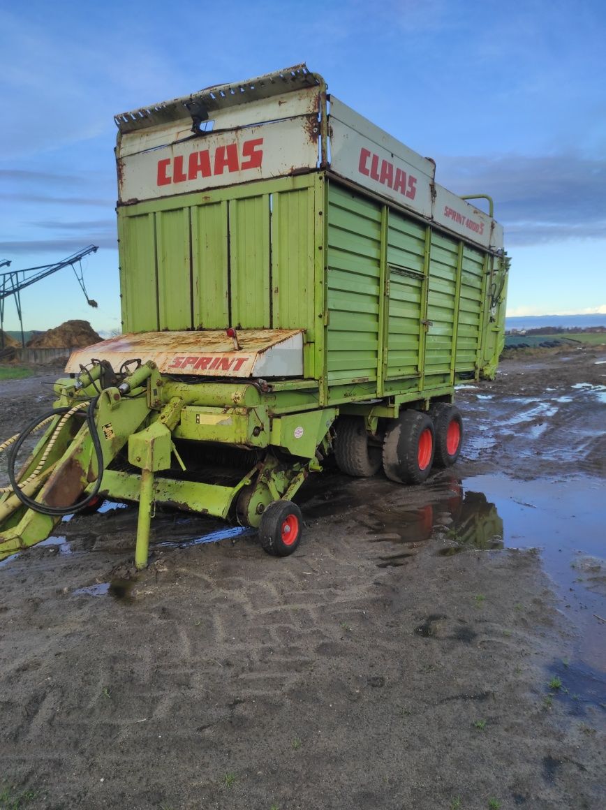 Przyczepa samozbierająca Claas sprint 4000