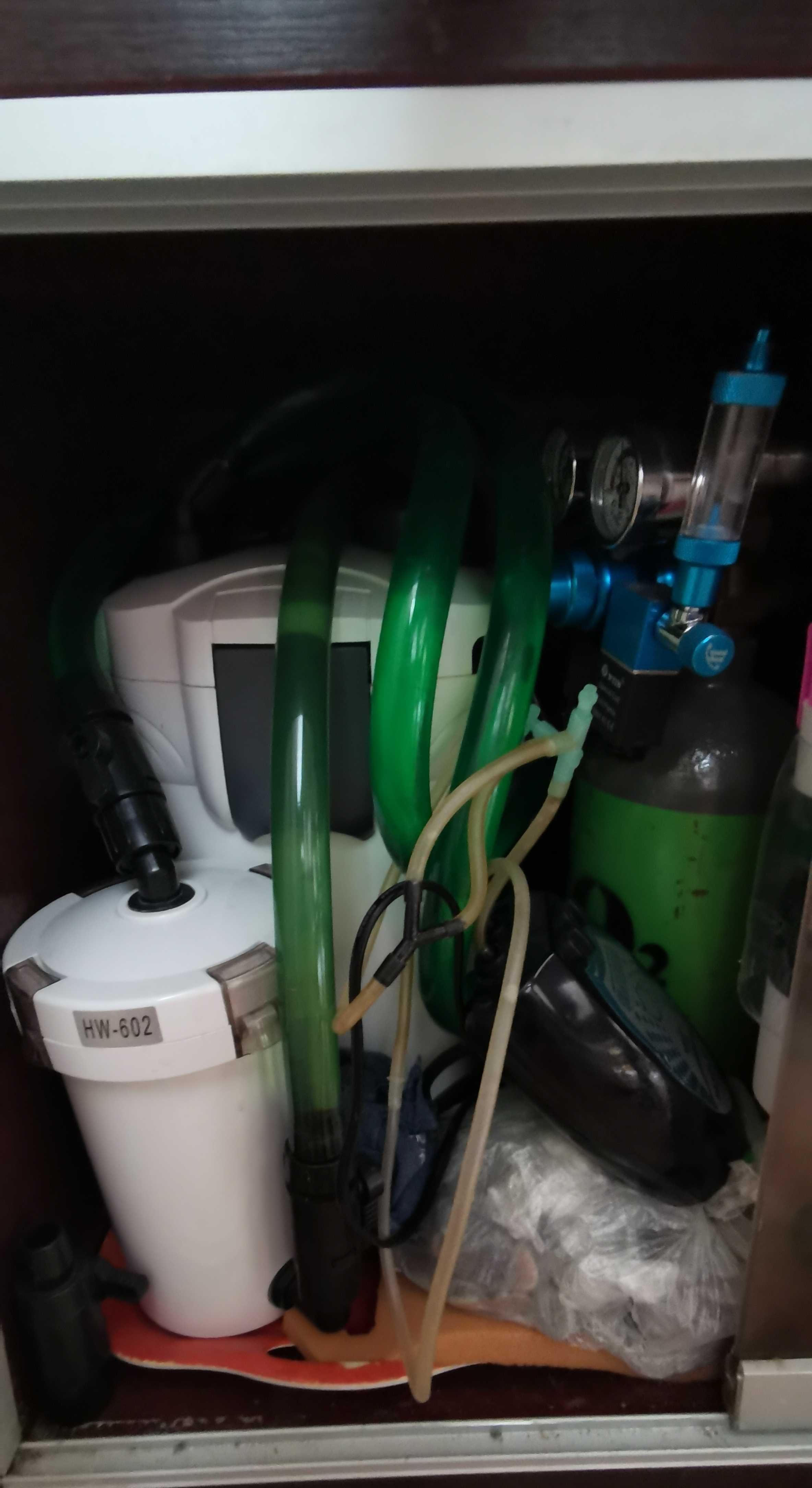 2 x Akwarium 112 l i 10 l z obsadą, osprzęt, filtry zew., butla CO2.