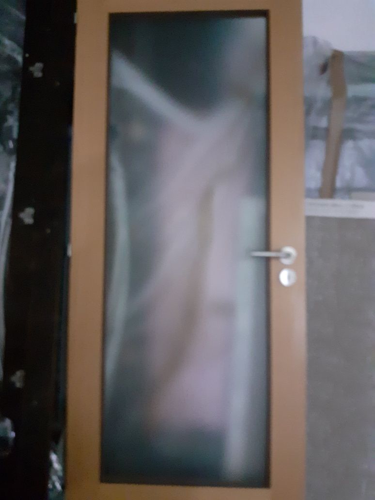 Portas com vidro e aro