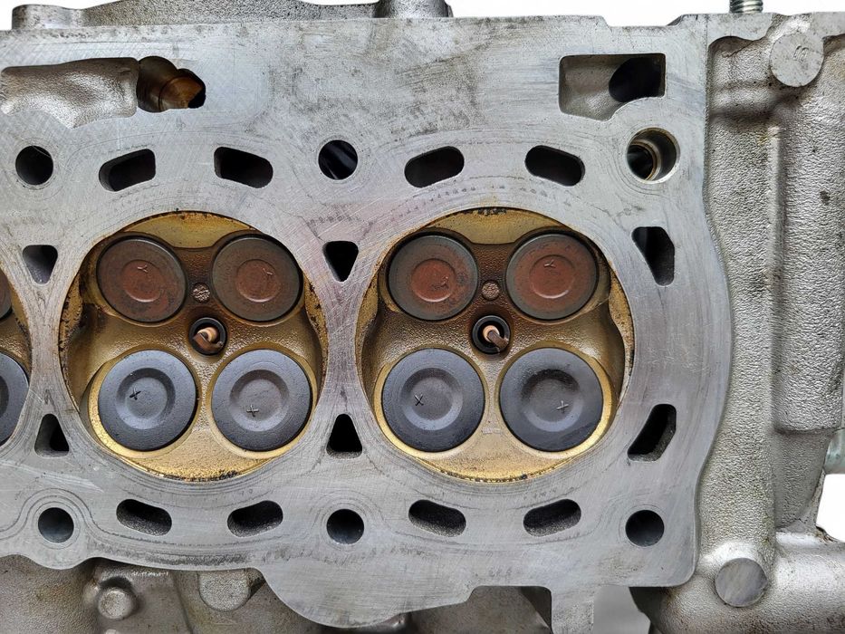 ГБЦ головка блока Citroen C1 Peugeot 108 Toyota Aygo Yaris 1.0 VTi