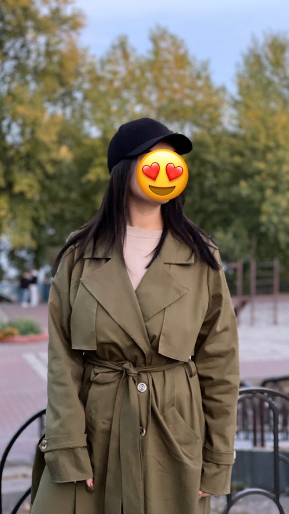 Тренч кольору Хакі
