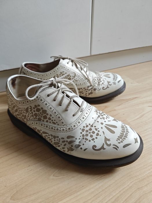 Martensy w czachy , skórzane , rozmiar 39