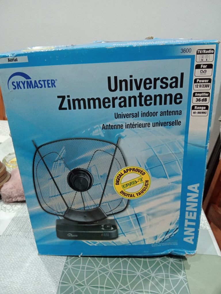 Antena TDT e rádio 12v/230v