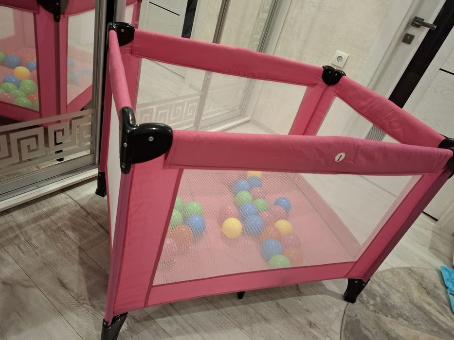 Манеж дитячий Британського бренду