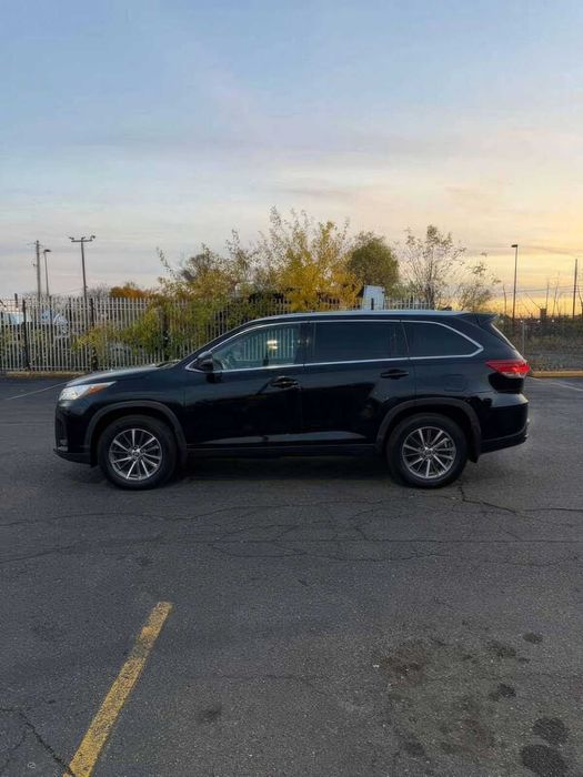 Toyota Highlander XLE      2019