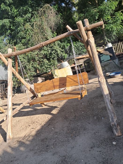 Hustawka ogrodowa z bali drewnianych sosny