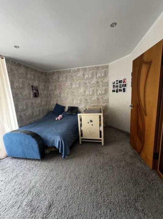 Пропоную до продажу двоповерховий будинок в центрі міста