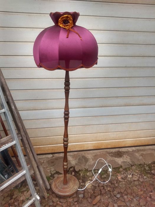 pokojowa lampa stojąca PRL vintage drewno toczone