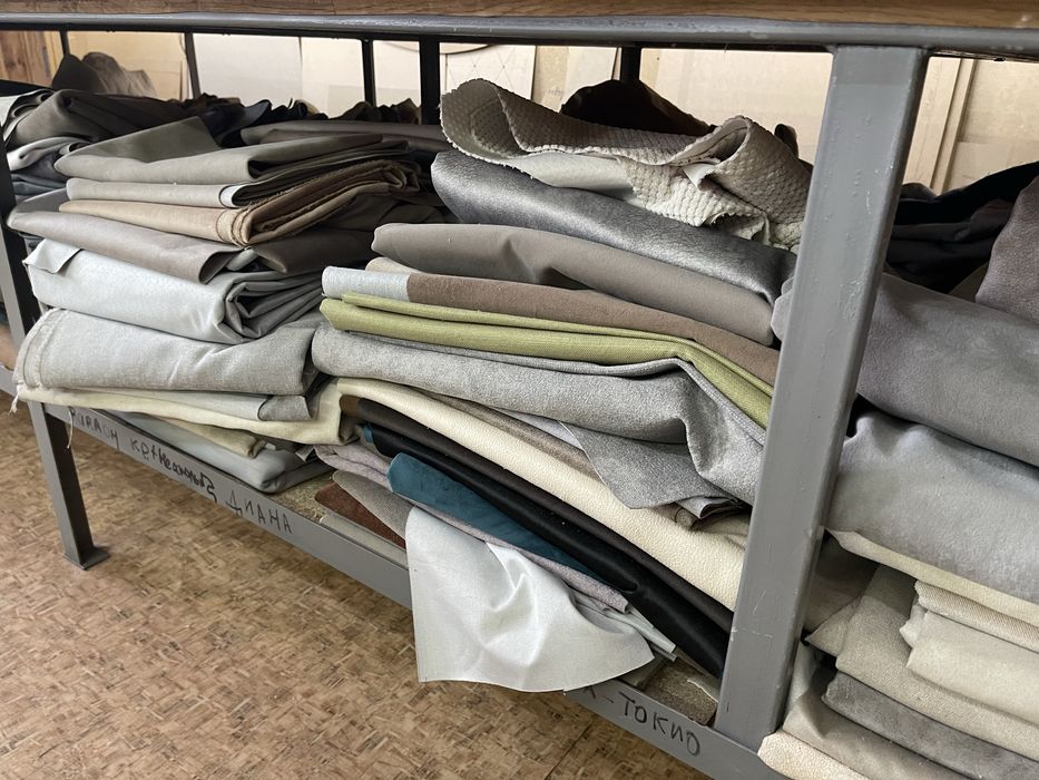 Меблева тканина в кусках і відрізах