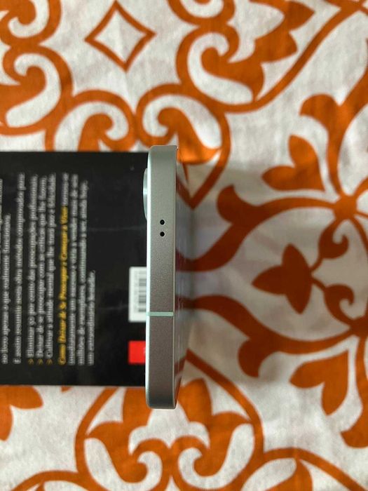 Samsung Galaxy S25 128GB rigorosamente novo e na garantia