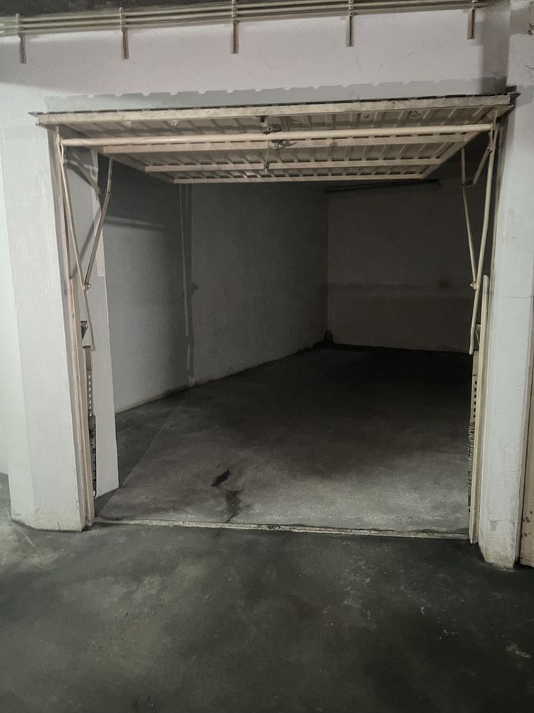 Garagem fechada para alugar