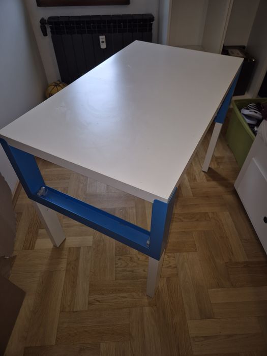 Biurko dziecięco młodzieżowe regulowane rosnące  ikea pahl niebieskie