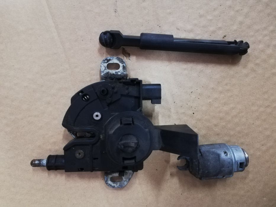 Zamek maski cięgno wkładka komplet Ford Focus mk2 i C-max 03-10r oryg