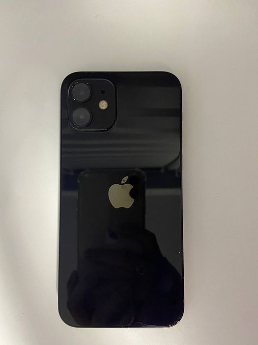 Продам Айфон 12 64гб