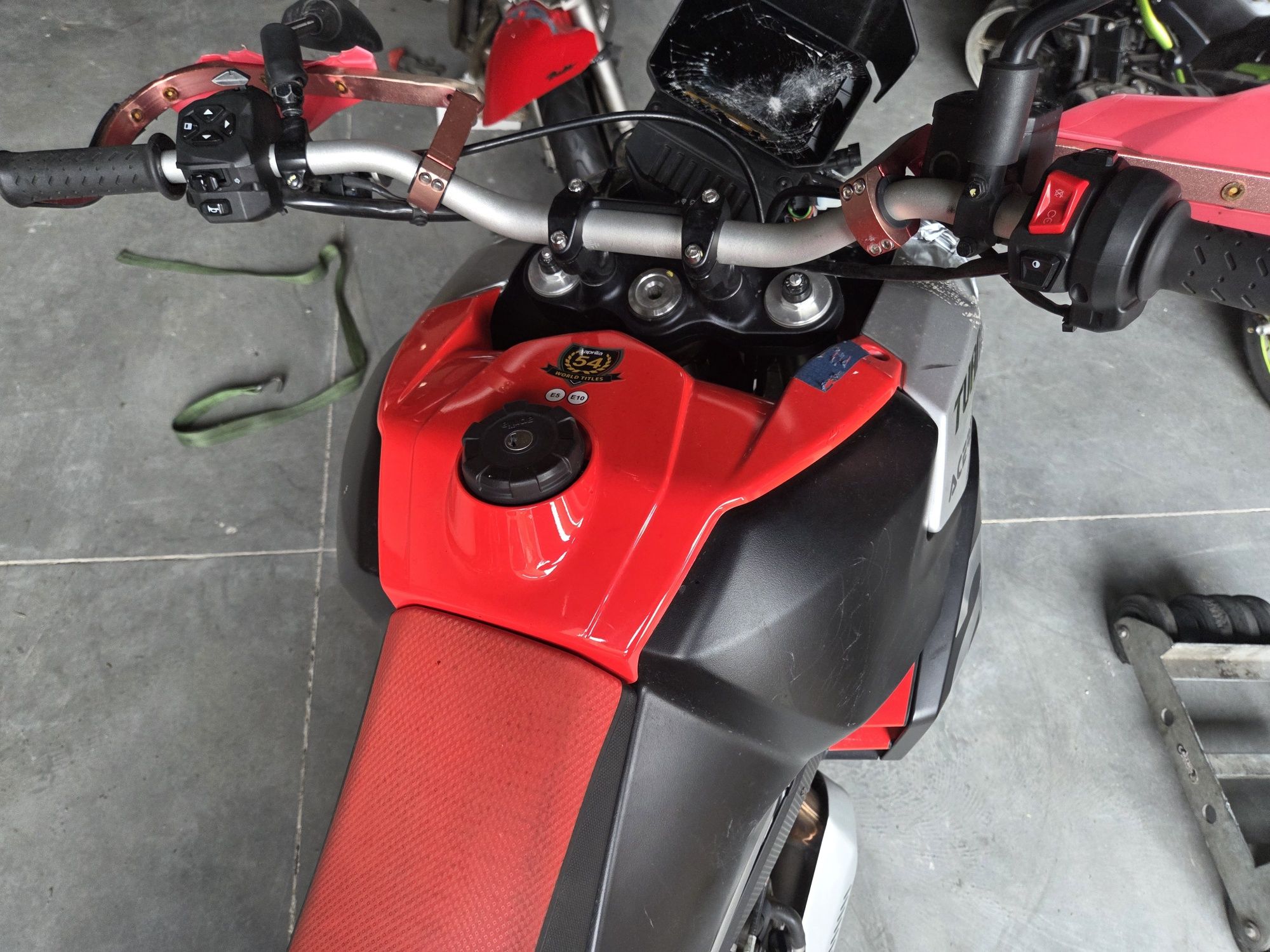 Aprilia tuareg 660 rok 2023 faktura vat 23 salon Polska