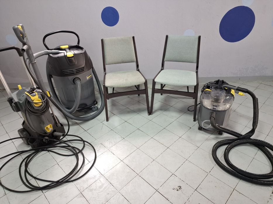 Lavagem de estofos e carpetes em geral, restaurantes e particulares.