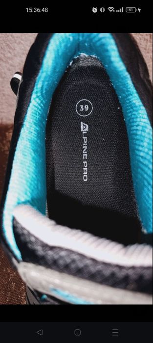 Продам кроссовки.