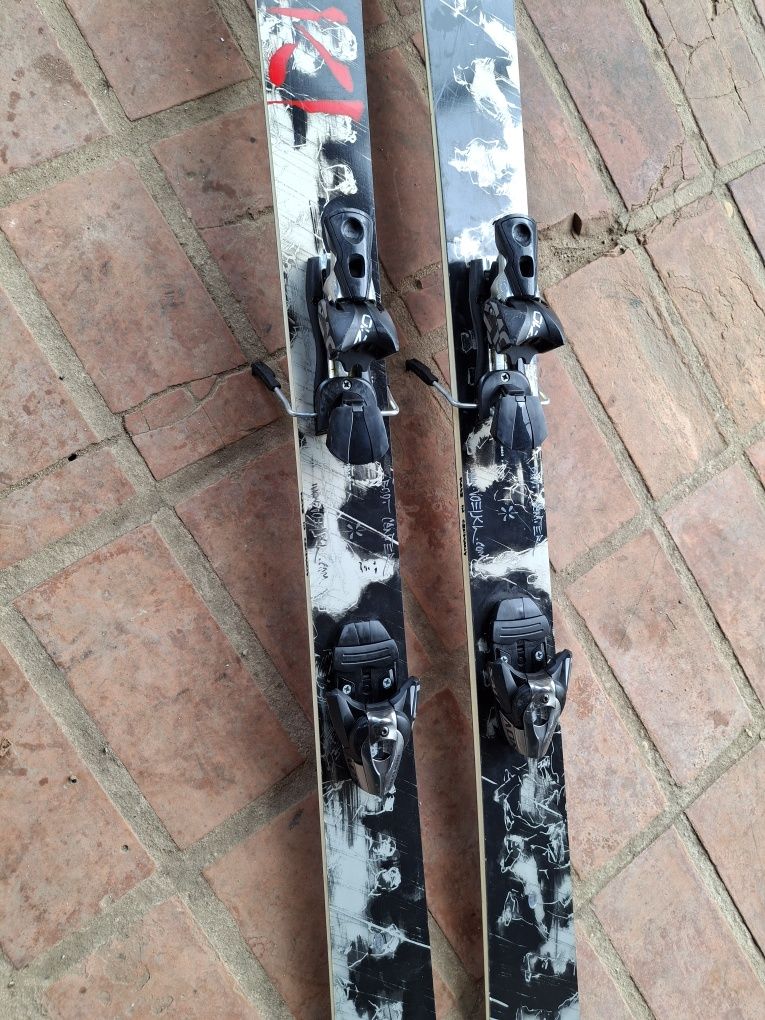 Ski Solomon de neve