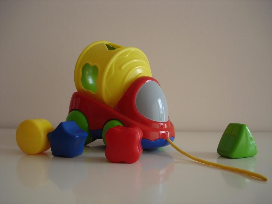 Carro com formas Chico