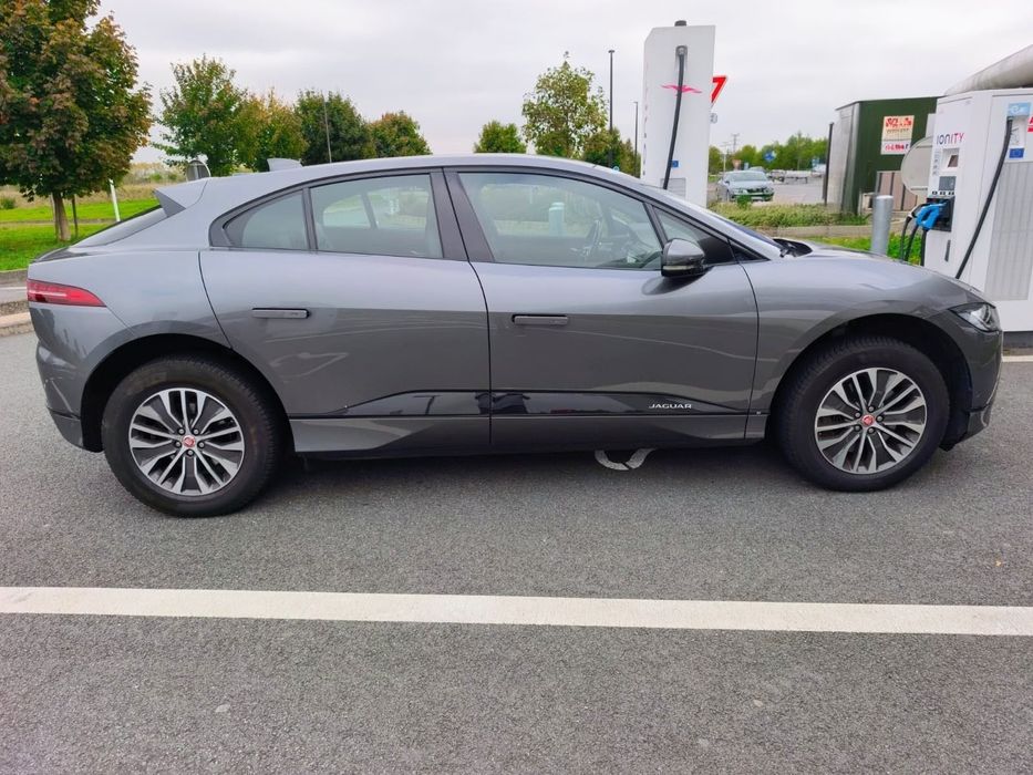 Jaguar Ipace EV400 AWD S black edition 400cvs
