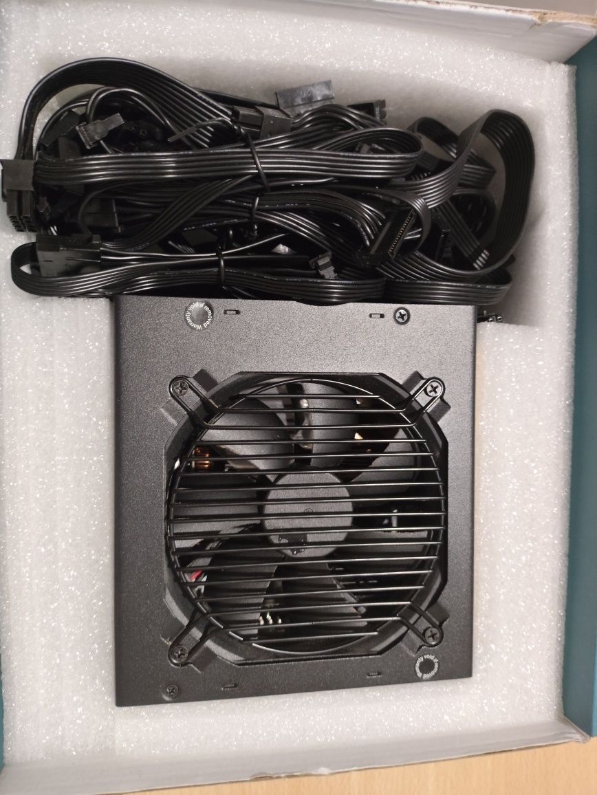 Kolink Enclave 600W 80Gold Plus + RAM Ballistik 3200 8GB x2
