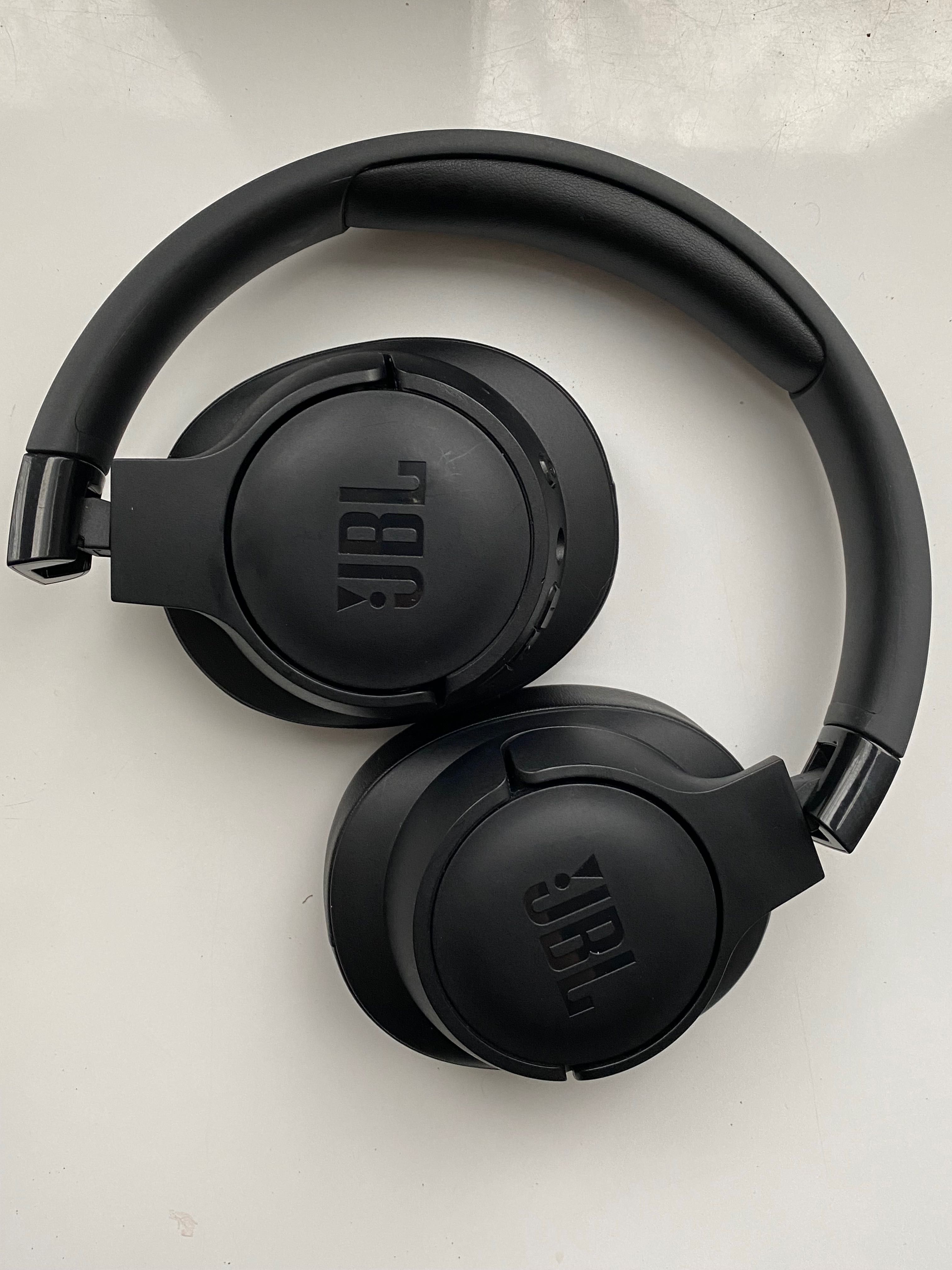 Навушники повнорозмірні бездротові JBL Tune 720BT Black (JBLT720BTBLK)