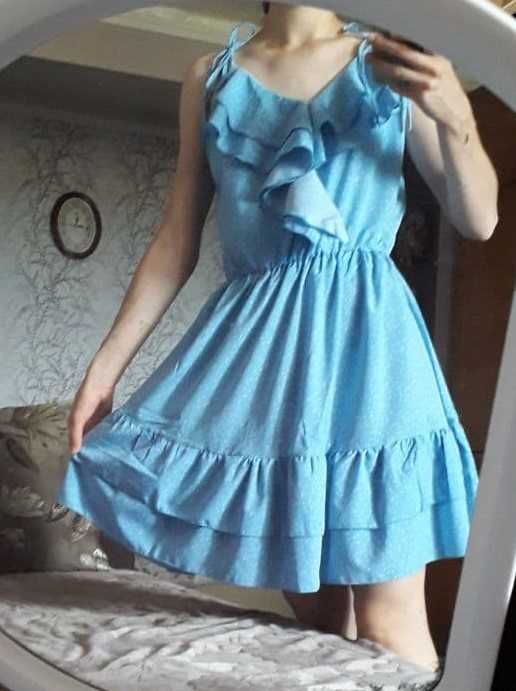 Красива літня сукня блакитного кольору