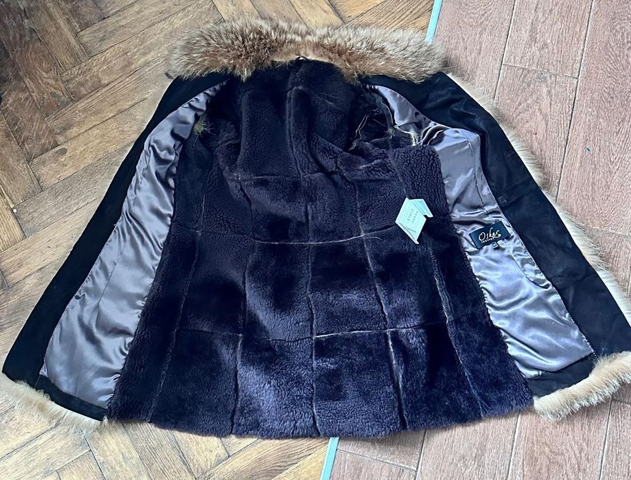 Натуральна дублянка з хутром єнота.