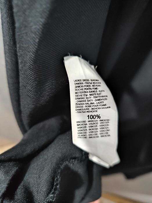 Sukienka letnia z wiskozy Reserved czarna sukienka bez rękawów XS / S