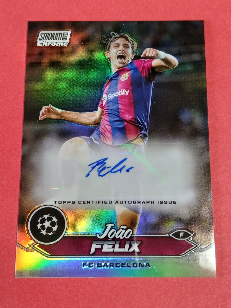 Zaire-Emery Auto numerada a /20 Topps Finest 22/23. João Félix.