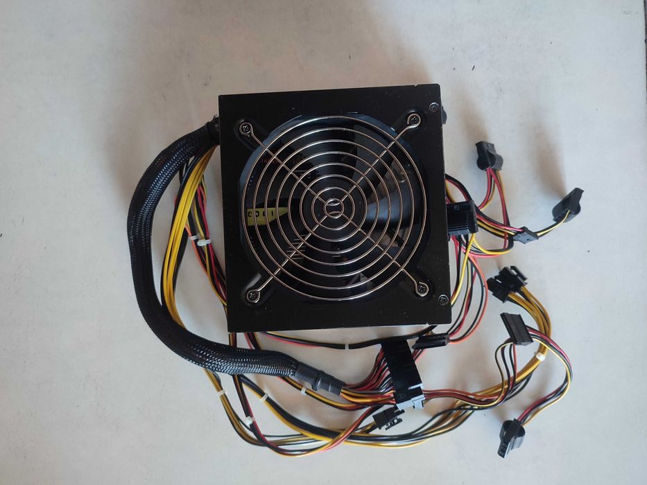 Продам блок питания Cooler Master RS-460-PCAP-A3