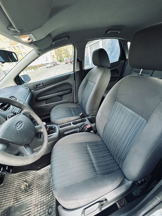 Ford Focus mk2 1.6 benzyna klimatyzacja elektryka 2007r 230 tys