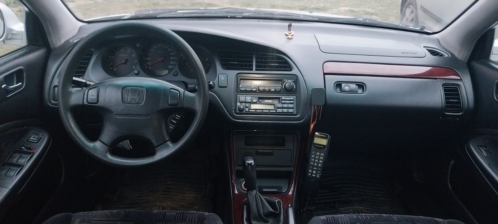 Honda accord 6 1.8i vtec