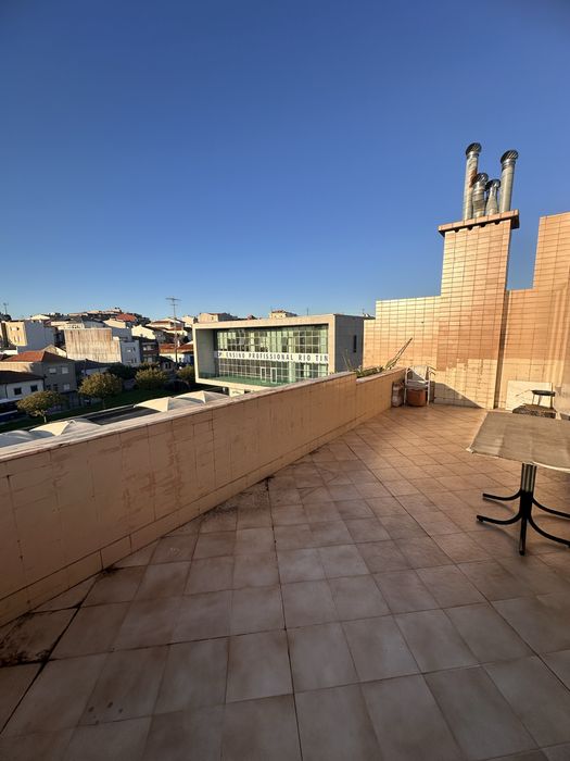 Apartamento T2 com terraço