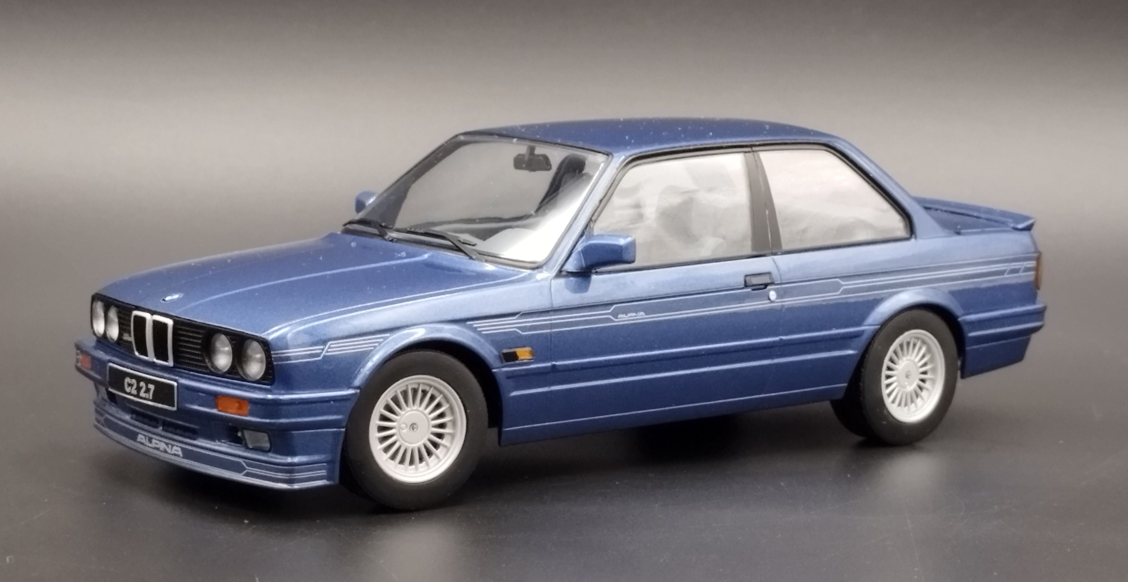 1:18  K&K  Scale 1988 BMW Alpina B6 3.5 E30 model nowy