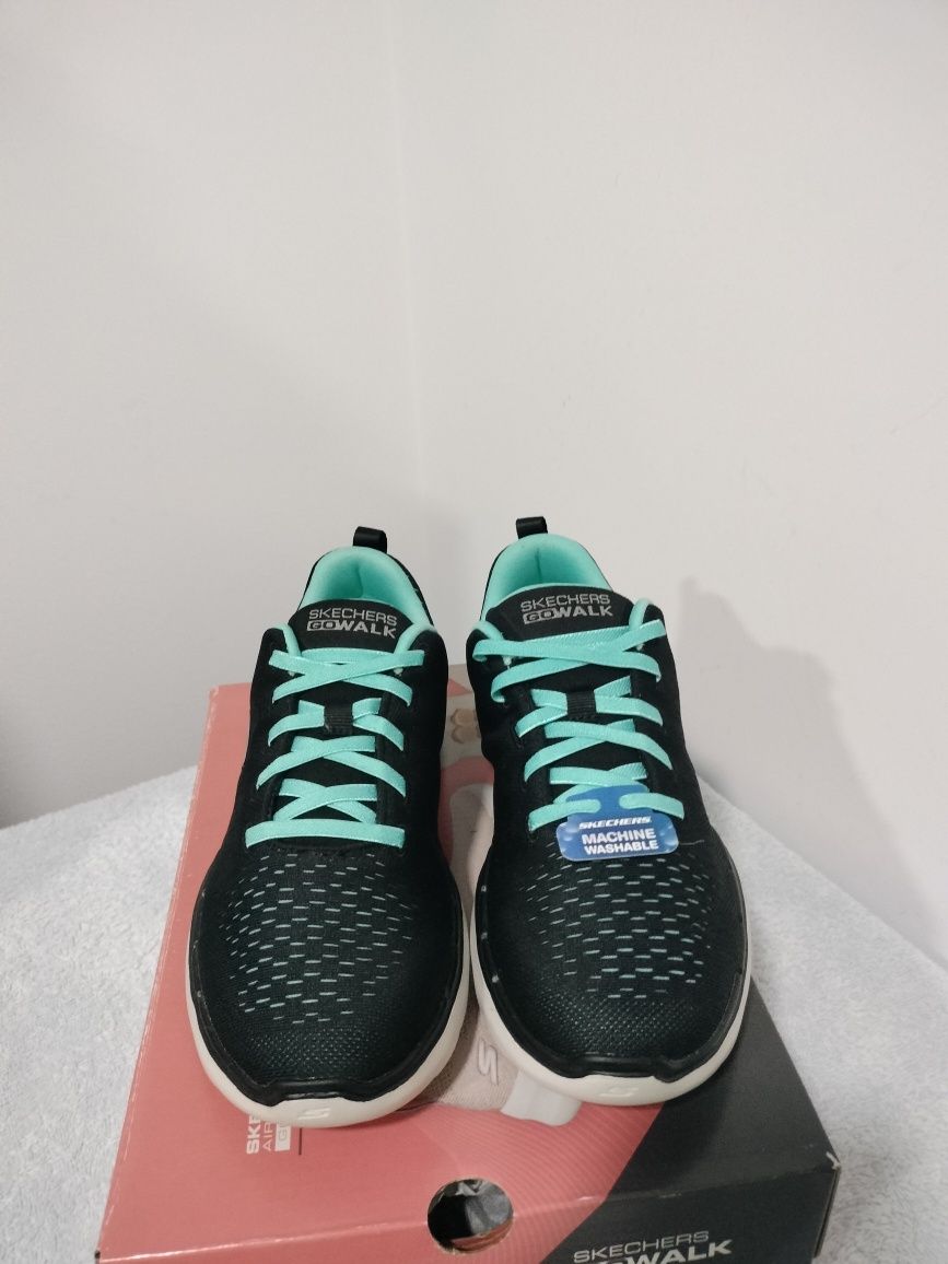 Vende se tênis da marca skechers originais para mulher