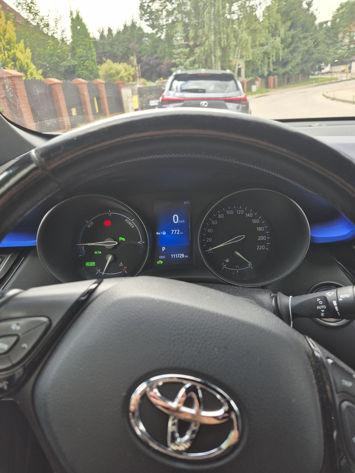 Toyota chr dynamic+ tech+ led+navi