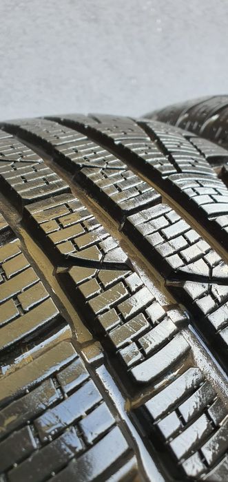 225/50/17 Pirelli para zimowe jak nowe Demo