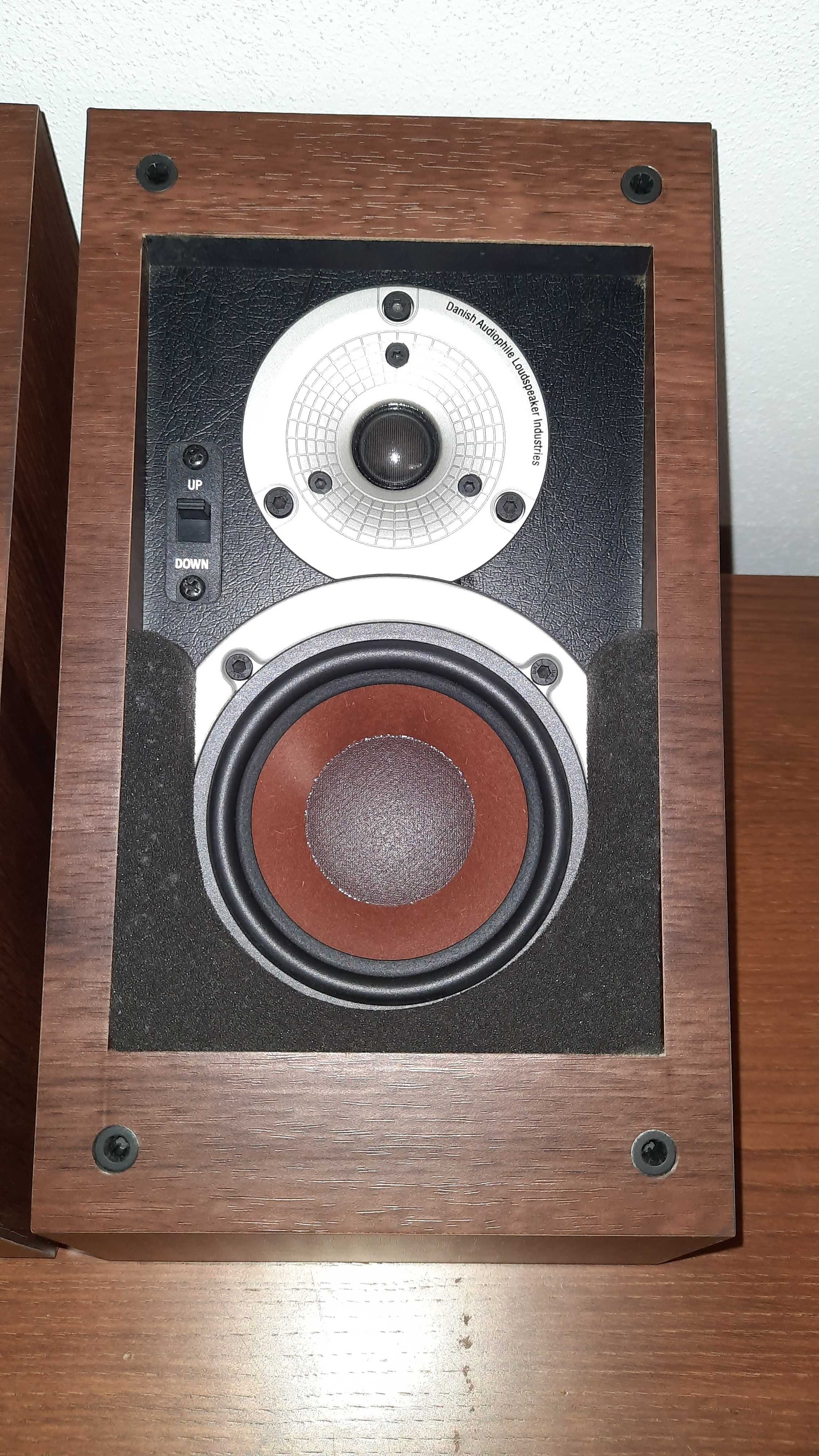Colunas Dali Alteco C-1