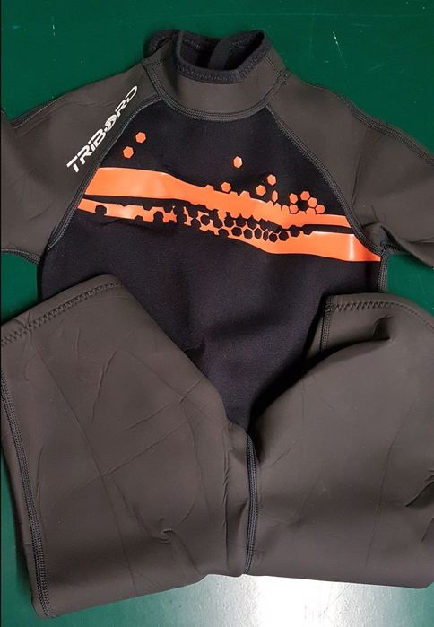 Fato Tribord 134/145cm - 10 anos NUNCA USADO