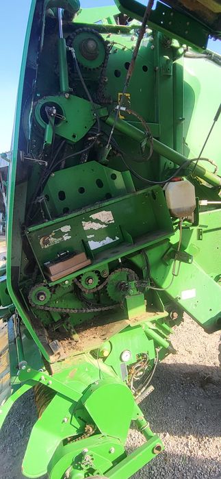 Prasa rolująca John Deere 854 pasowa nie claas