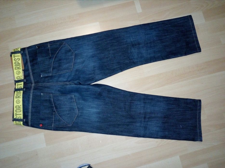 Spodnie jeansowe NOWE 140